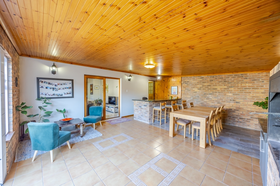 3 Bedroom Property for Sale in Lakeside Western Cape